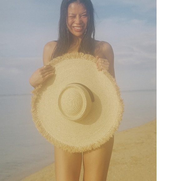 Ultra Wide Ventura Beige Straw Sun Hat - Picture 7 of 8